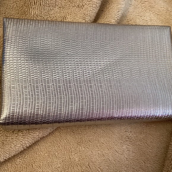 NEW Elle Eyeshadow Palette with Mirror - Picture 5 of 6